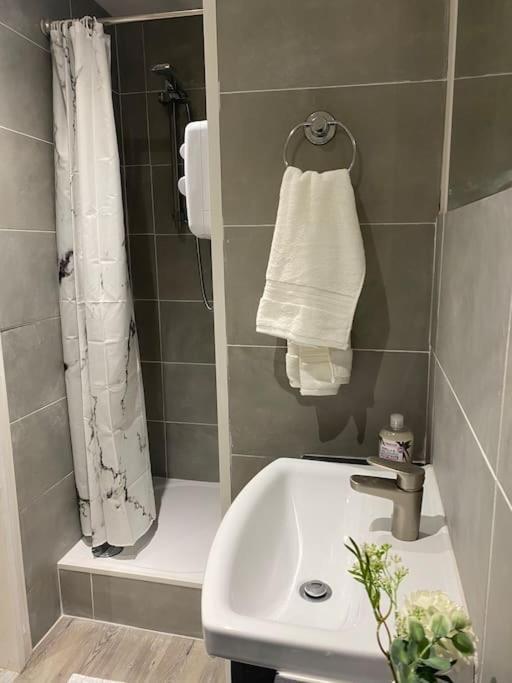 Cosy Studio Apartment วอเตอร์ลูวิลล์ ภายนอก รูปภาพ